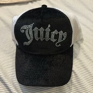 Juicy couture trucker hat